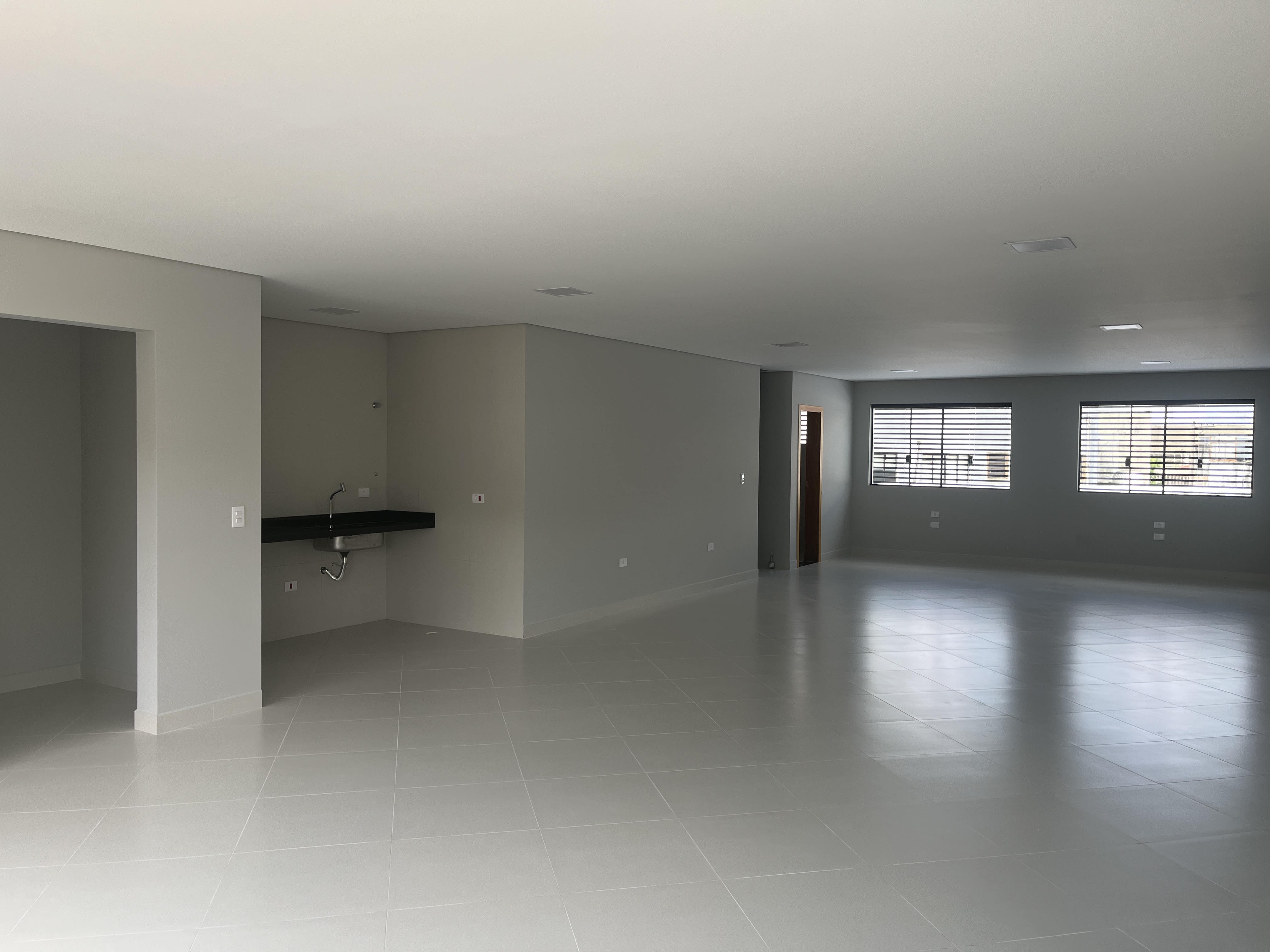 Imagem Galpão para Alugar, 325 m² em Vila Anastácio - São Paulo
