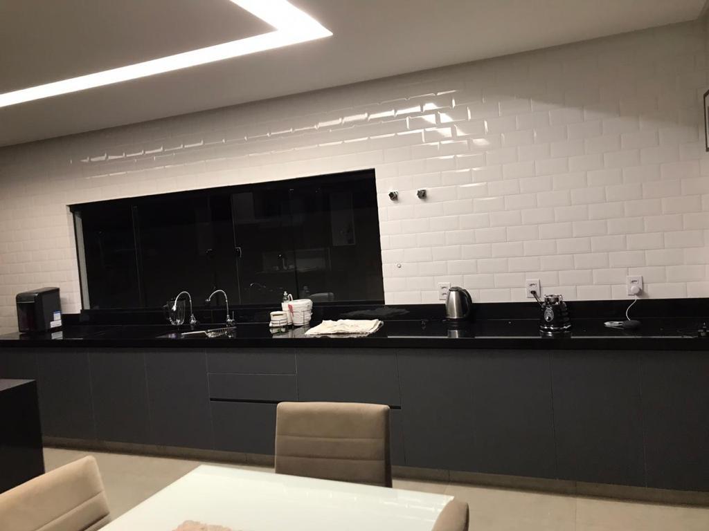 Imagem Casa de Condomínio com 3 Quartos à Venda, 271 m²em Portal Sul - Bela Vista de Goiás