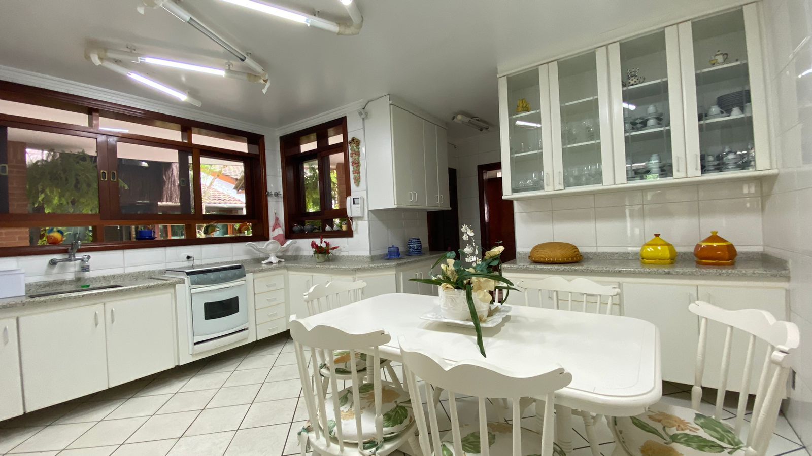 Casa com 8 Quartos à Venda ou Temporada, 896 m² em Riviera - Bertioga
