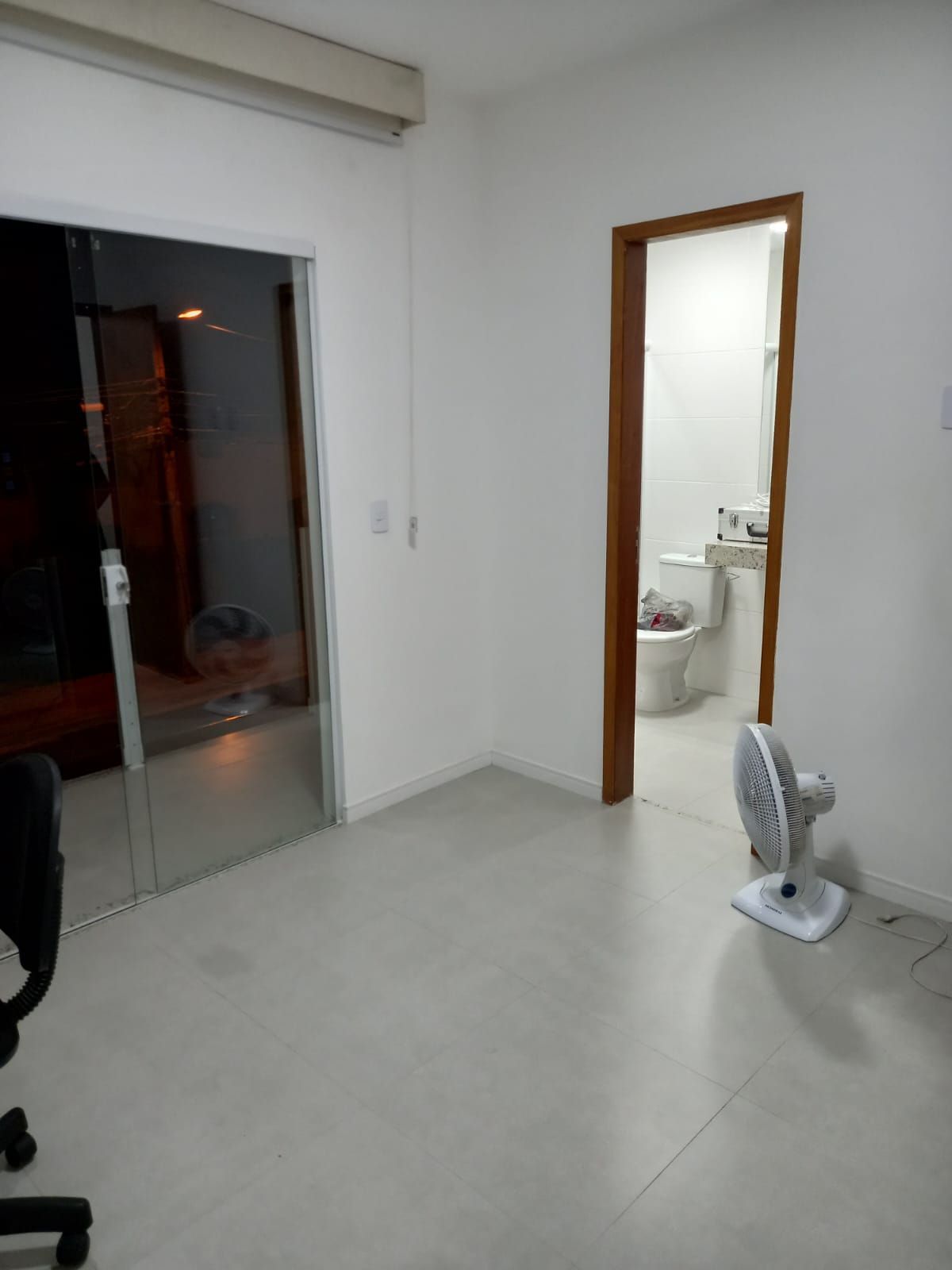 Imagem Casa com 3 Quartos à Venda, 110 m²em Piratininga - Niterói