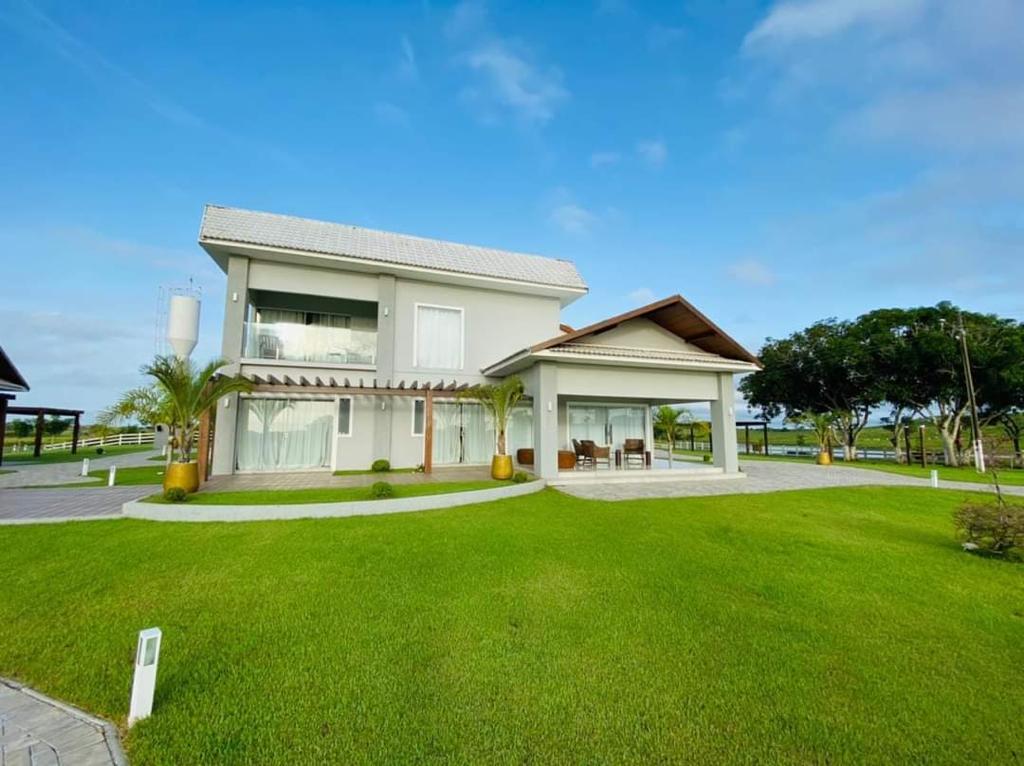 Imagem Chácara com 10 Quartos à Venda, 312 m²em Centro - Imperatriz Imagem Chácara com 10 Quartos à Venda, 312 m²em Centro - Imperatriz