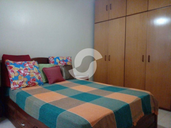 Imagem Casa com 4 Quartos à Venda,  em São Domingos - Niterói