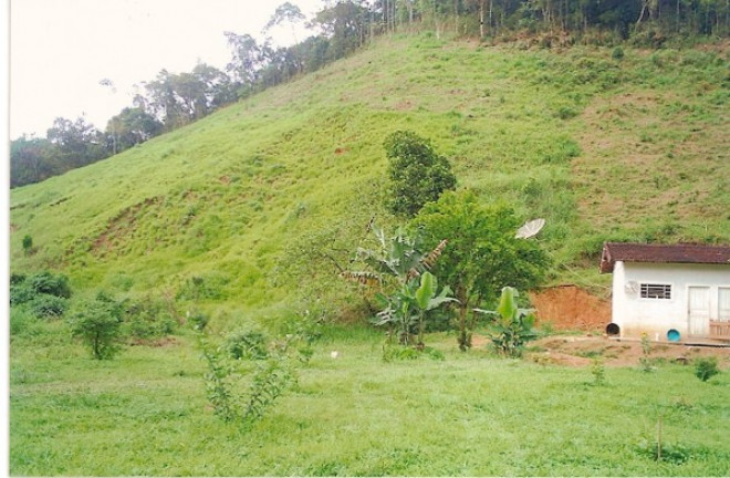 Imagem Terreno à Venda, 726.000 m² em Jardim Mirna - Taboão da Serra Imagem Terreno à Venda, 726.000 m² em Jardim Mirna - Taboão da Serra