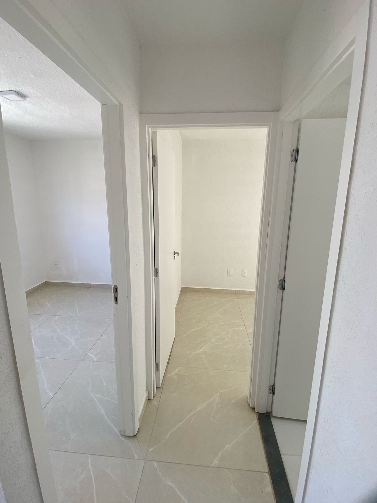 Imagem Apartamento com 2 Quartos à Venda, 45 m² em Santa Cruz - Rio de Janeiro