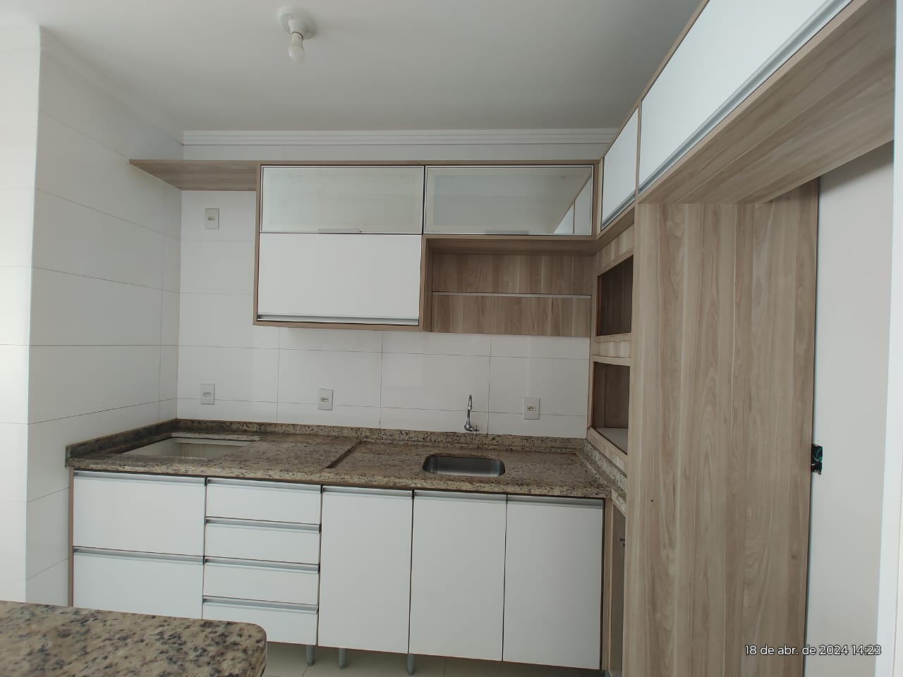 Imagem Apartamento com 2 Quartos para Alugar, 55 m²em Nova Esperança - Balneário Camboriú Imagem Apartamento com 2 Quartos para Alugar, 55 m²em Nova Esperança - Balneário Camboriú
