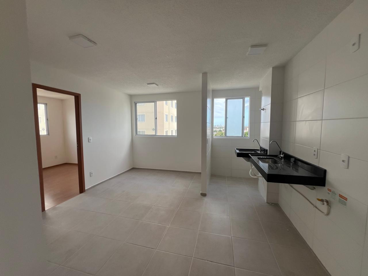 Apartamento com 2 Quartos à Venda ou Locação, 40 m² em Jardim Cajazeiras - Salvador