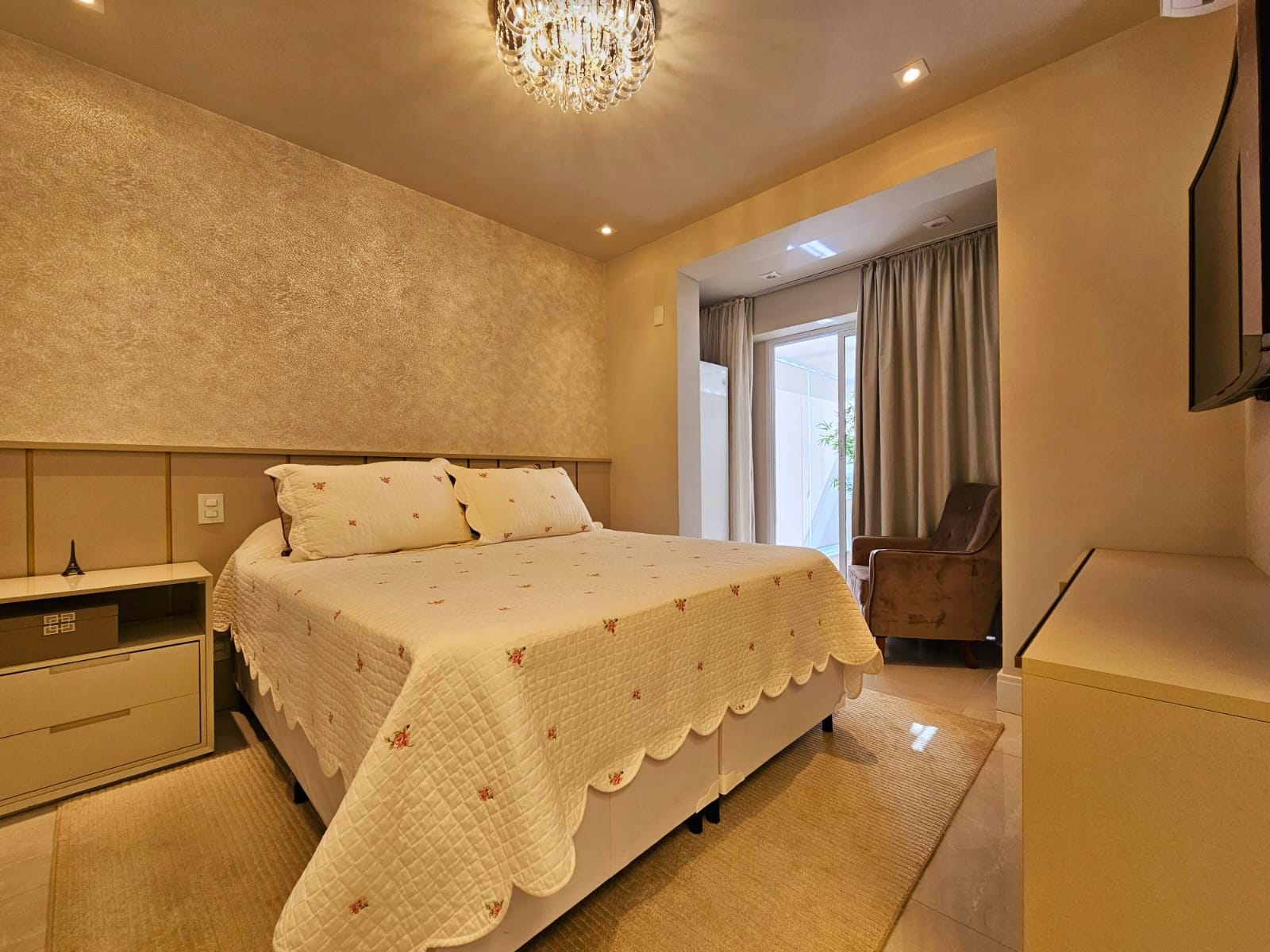 Imagem Apartamento com 4 Quartos à Venda, 300 m²em Boqueirão - Santos