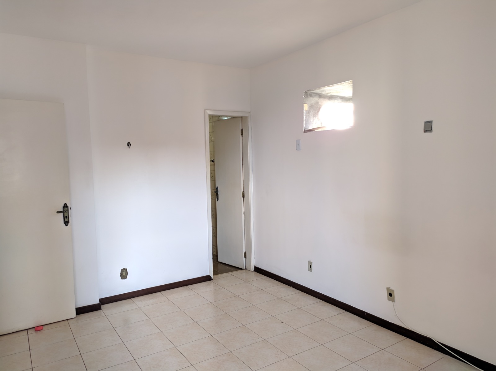 Imagem Apartamento com 4 Quartos para Alugar, 200 m²em Jurunas - Belém Imagem Apartamento com 4 Quartos para Alugar, 200 m²em Jurunas - Belém