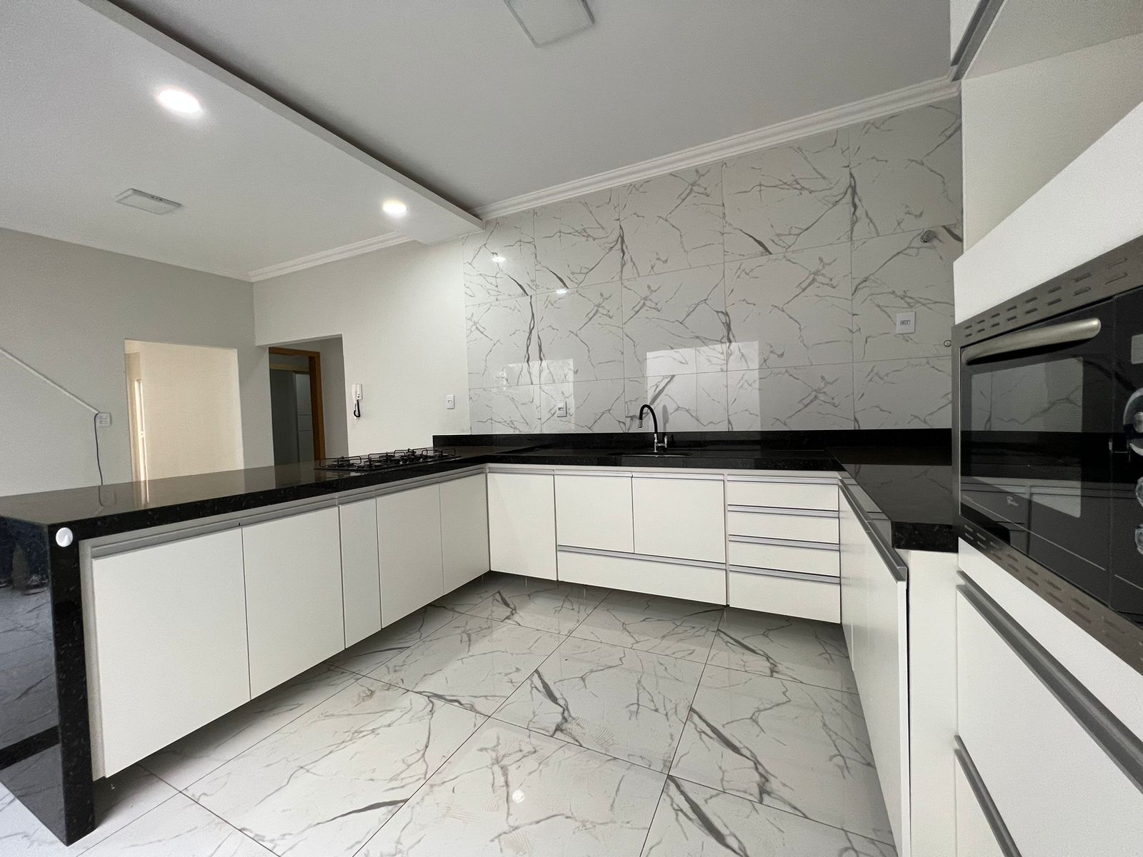 Imagem Casa com 3 Quartos à Venda, 190 m²em Saraiva - Uberlândia Imagem Casa com 3 Quartos à Venda, 190 m²em Saraiva - Uberlândia