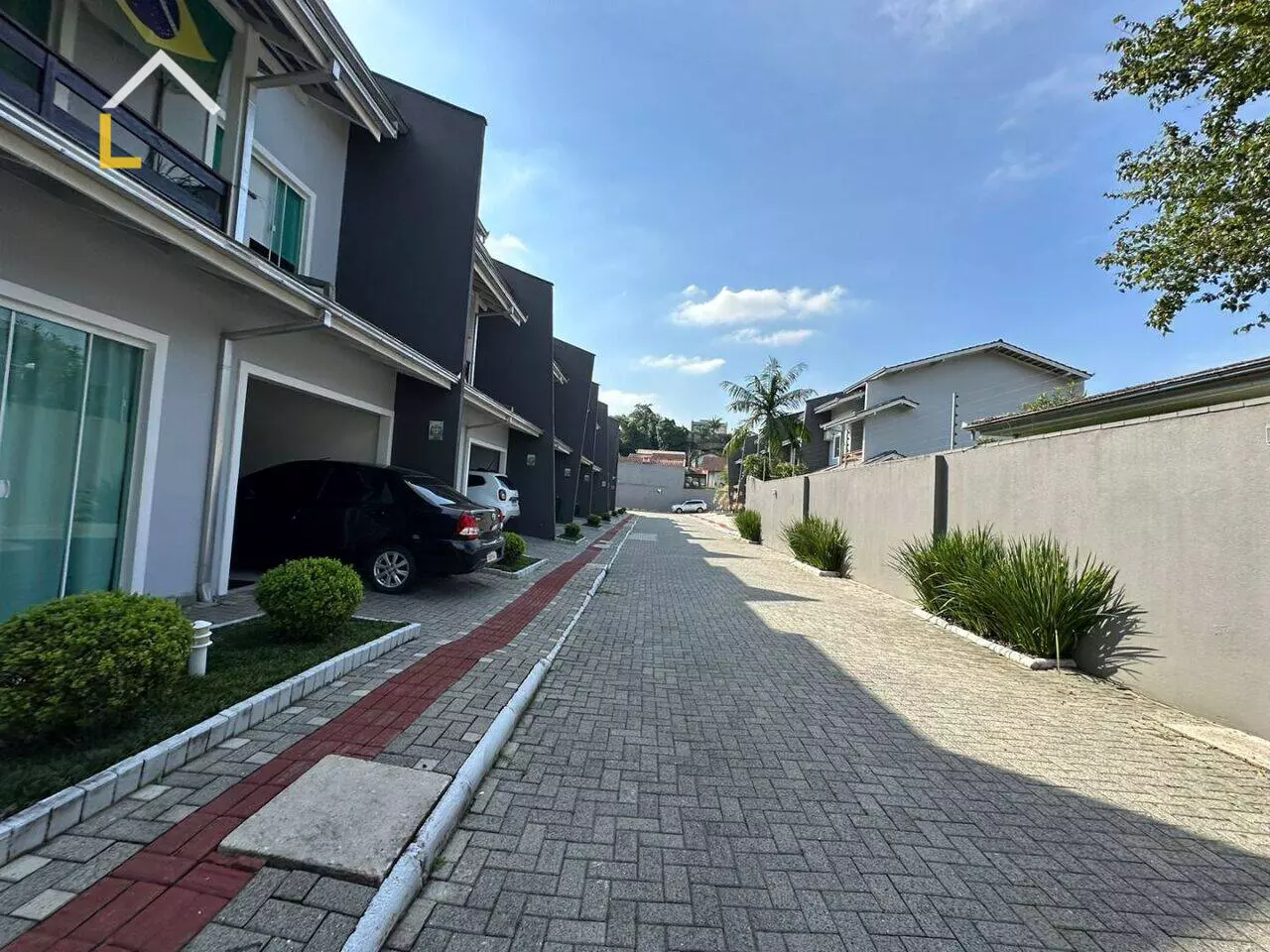 Imagem Casa com 3 Quartos à Venda, 120 m²em Floresta - Joinville Imagem Casa com 3 Quartos à Venda, 120 m²em Floresta - Joinville