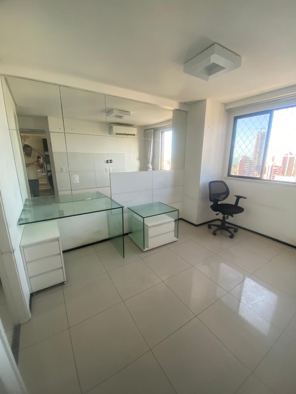 Imagem Apartamento com 2 Quartos à Venda, 103 m²em Meireles - Fortaleza