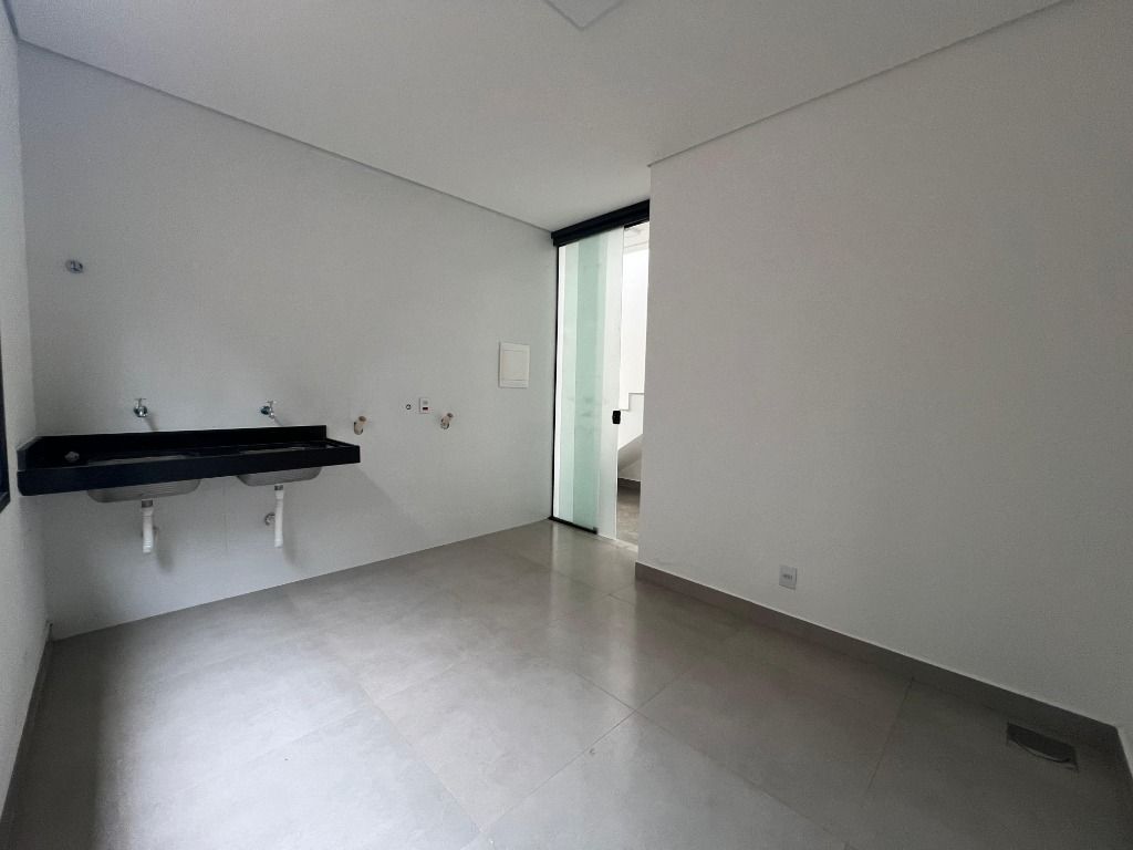 Imagem Casa de Condomínio com 4 Quartos à Venda, 260 m² em Várzea - Lagoa Santa Imagem Casa de Condomínio com 4 Quartos à Venda, 260 m² em Várzea - Lagoa Santa