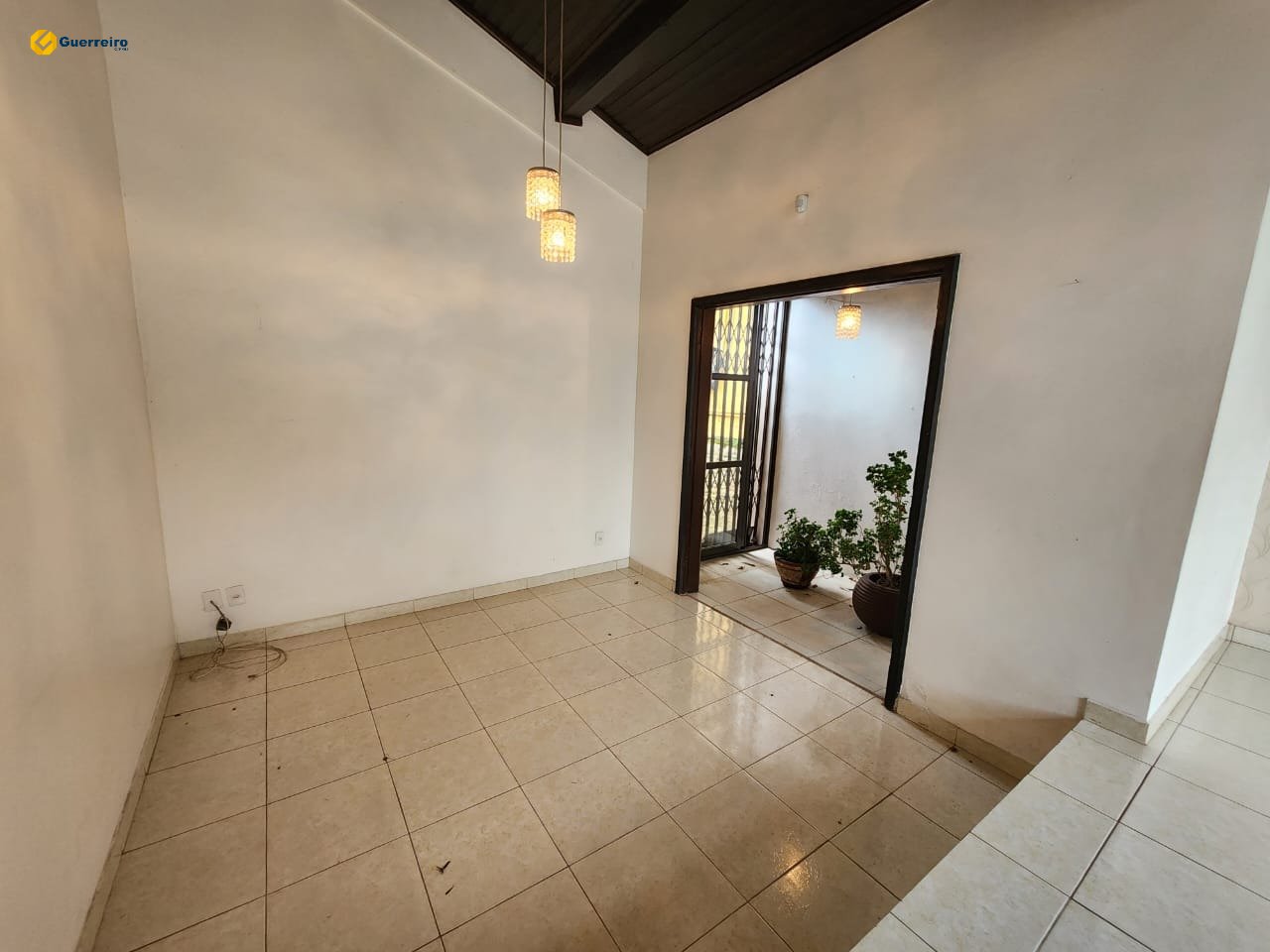 Imagem Casa com 3 Quartos à Venda, 190 m² em Trindade - Florianópolis Imagem Casa com 3 Quartos à Venda, 190 m² em Trindade - Florianópolis