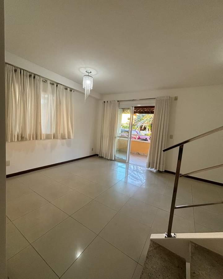 Imagem Casa de Condomínio com 4 Quartos à Venda, 170 m²em Centro - Lauro de Freitas Imagem Casa de Condomínio com 4 Quartos à Venda, 170 m²em Centro - Lauro de Freitas