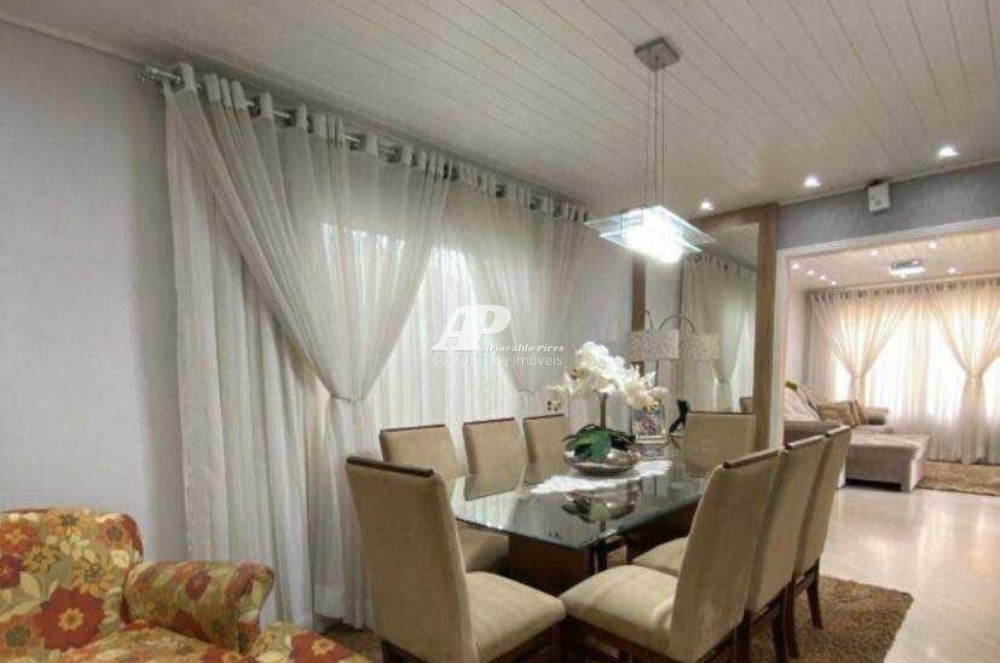 Imagem Casa com 4 Quartos à Venda, 168 m²em Nova Rússia - Ponta Grossa Imagem Casa com 4 Quartos à Venda, 168 m²em Nova Rússia - Ponta Grossa