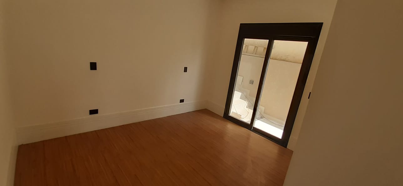 Imagem Casa de Condomínio com 4 Quartos à Venda, 200 m²em Alphaville - Santana de Parnaíba Imagem Casa de Condomínio com 4 Quartos à Venda, 200 m²em Alphaville - Santana de Parnaíba