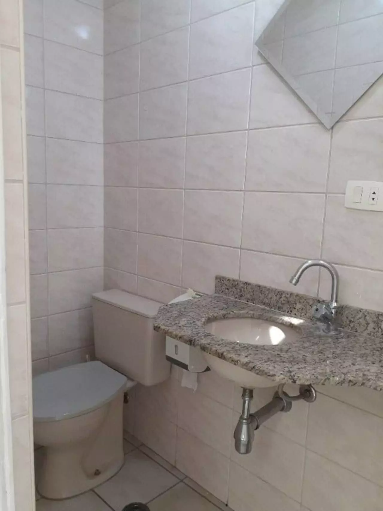 Imagem Sala Comercial à Venda ou Locação, 90 m²em Vila Olímpia - São Paulo