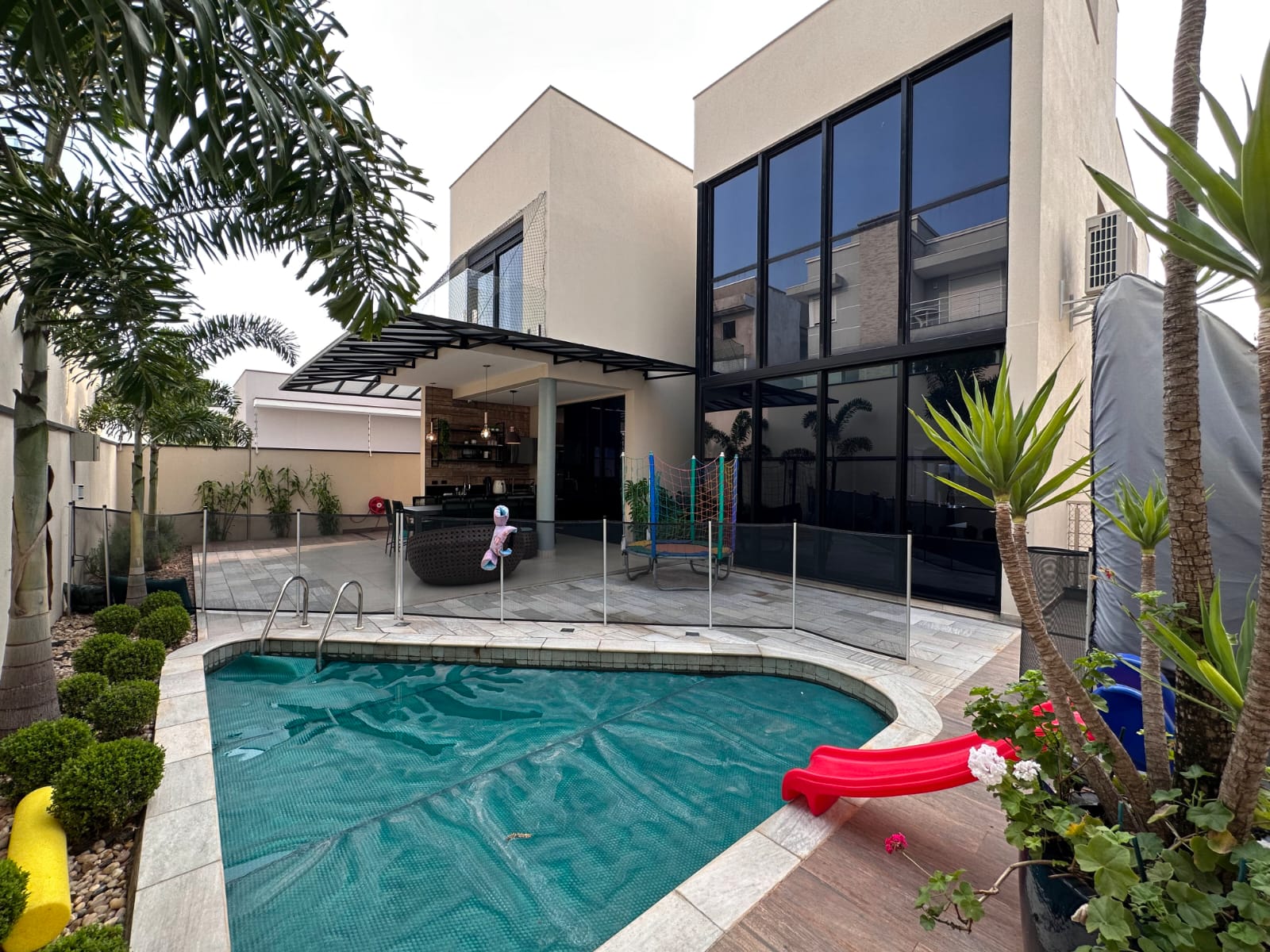 Imagem Sobrado com 4 Quartos à Venda, 395 m²em Jardim Novo Mundo - Jundiaí Imagem Sobrado com 4 Quartos à Venda, 395 m²em Jardim Novo Mundo - Jundiaí