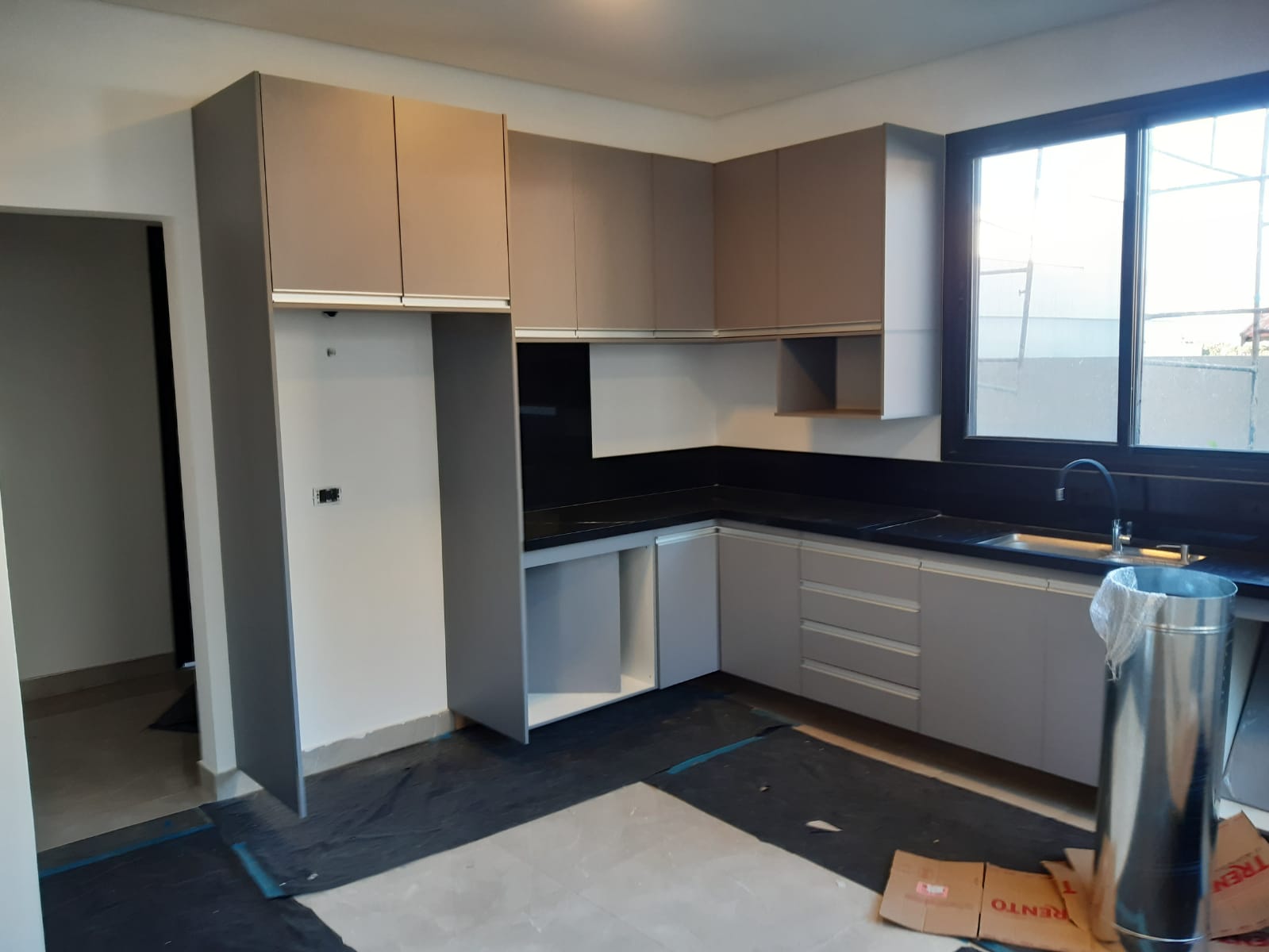 Imagem Casa de Condomínio com 4 Quartos à Venda, 200 m²em Alphaville - Santana de Parnaíba Imagem Casa de Condomínio com 4 Quartos à Venda, 200 m²em Alphaville - Santana de Parnaíba