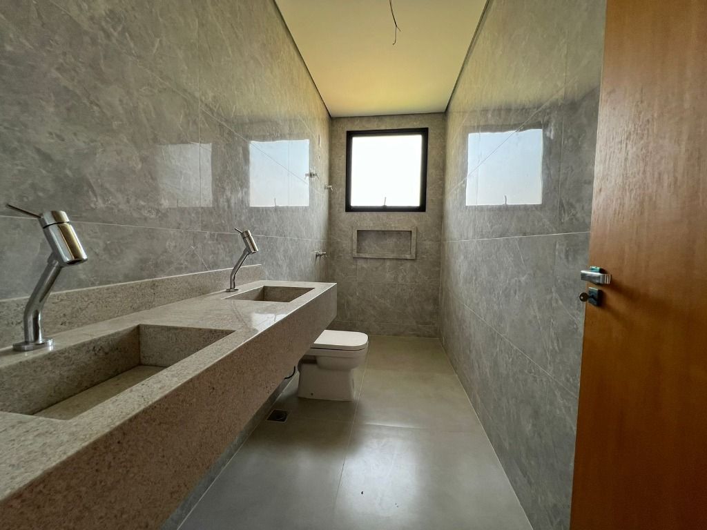 Imagem Casa de Condomínio com 4 Quartos à Venda, 200 m² em - Imagem Casa de Condomínio com 4 Quartos à Venda, 200 m² em -