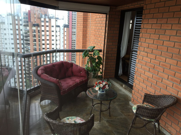 Imagem Apartamento com 4 Quartos à Venda,  em Vila Uberabinha - São Paulo