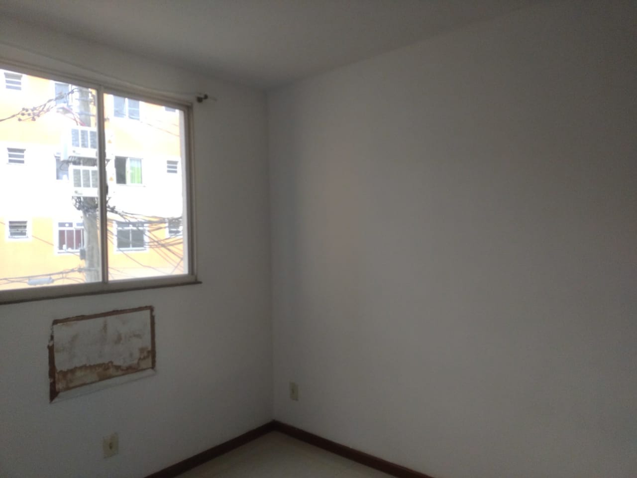 Imagem Apartamento com 2 Quartos à Venda, 43 m²em Santa Cruz - Rio de Janeiro