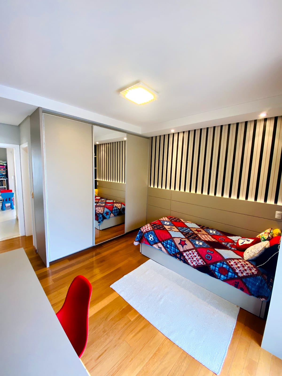 Imagem Casa de Condomínio com 3 Quartos à Venda, 370 m²em Medeiros - Jundiaí