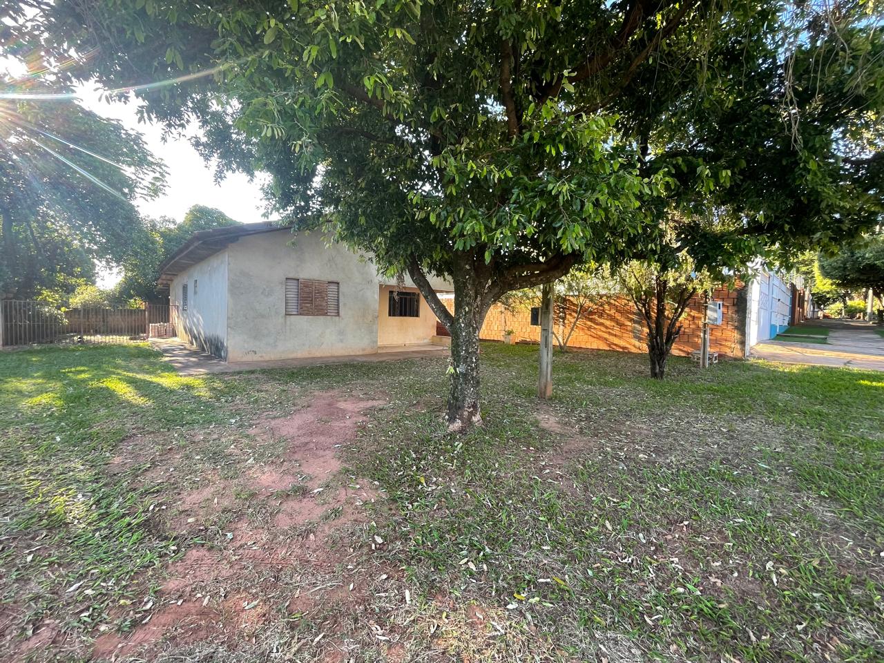 Imagem Casa com 2 Quartos à Venda, 60 m²em Centro - Naviraí