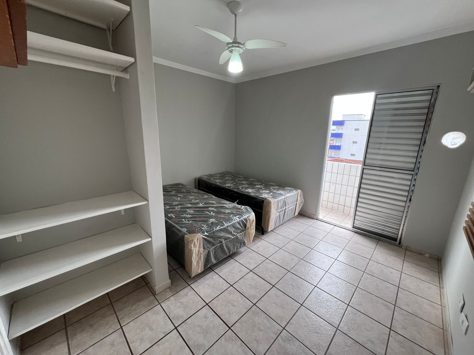 Imagem Apartamento com 1 Quarto à Venda, 40 m² em Tupi - Praia Grande Imagem Apartamento com 1 Quarto à Venda, 40 m² em Tupi - Praia Grande