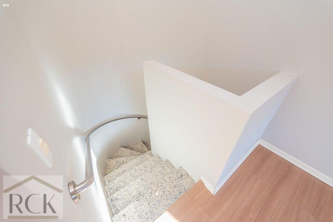 Imagem Sobrado com 3 Quartos à Venda, 162 m²em Uberaba - Curitiba Imagem Sobrado com 3 Quartos à Venda, 162 m²em Uberaba - Curitiba