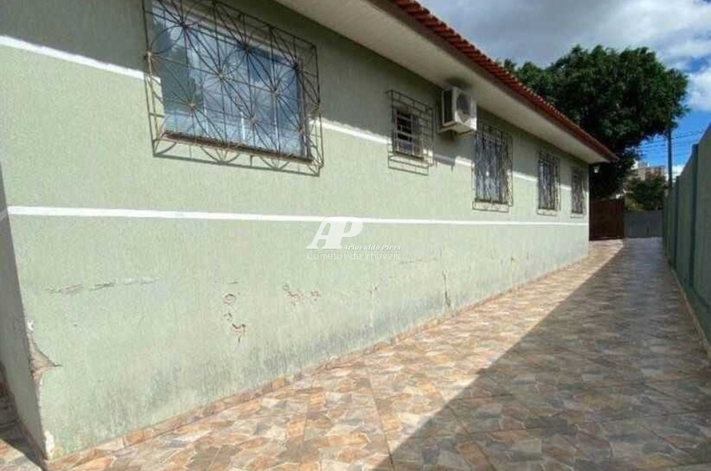 Imagem Casa com 4 Quartos à Venda, 168 m²em Nova Rússia - Ponta Grossa Imagem Casa com 4 Quartos à Venda, 168 m²em Nova Rússia - Ponta Grossa