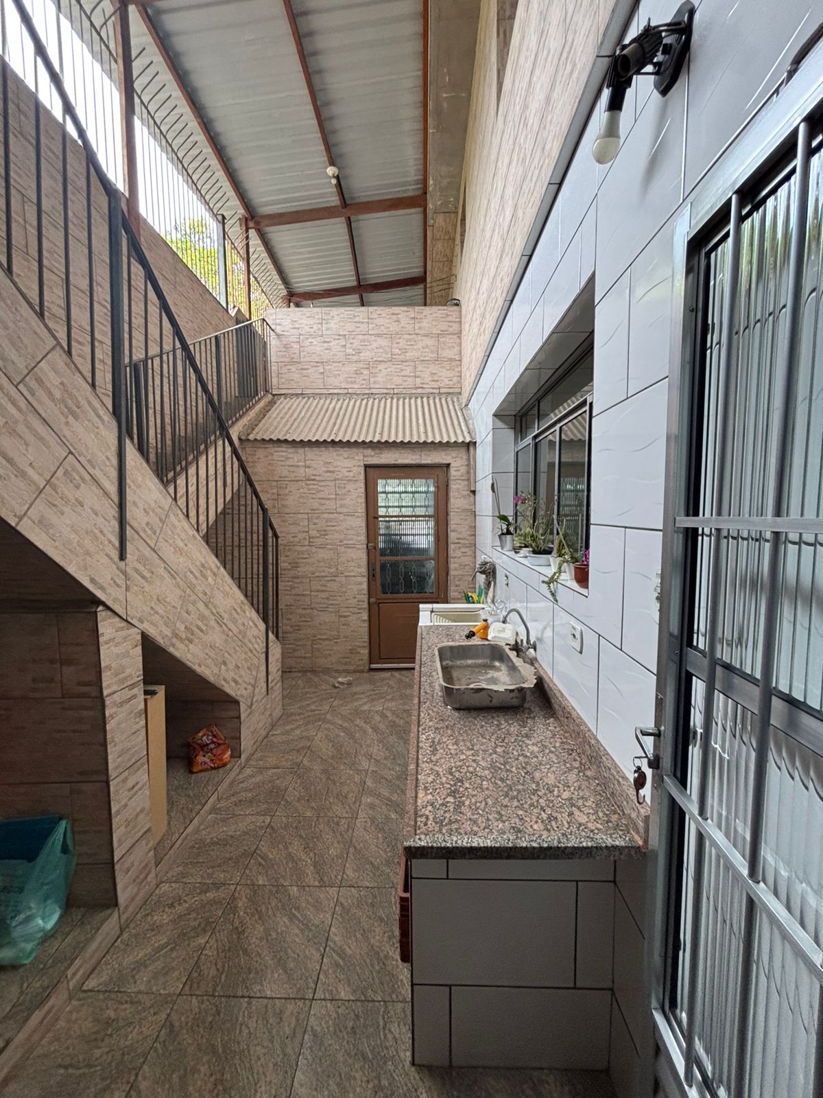Imagem Casa com 3 Quartos à Venda, 300 m² em Jardim das Rosas (Zona Leste) - São Paulo