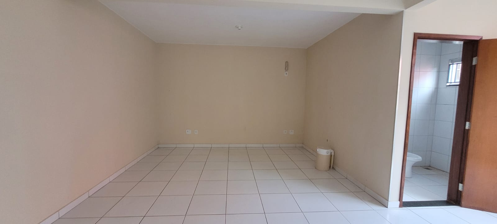 Imagem Ponto Comercial à Venda, 195 m²em Samambaia Sul (Samambaia) - Brasília