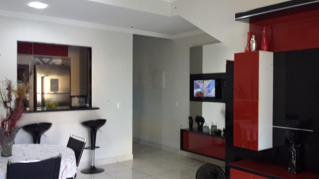 Imagem Sobrado com 5 Quartos à Venda, 252 m²em Manuel Dias Branco - Fortaleza Imagem Sobrado com 5 Quartos à Venda, 252 m²em Manuel Dias Branco - Fortaleza