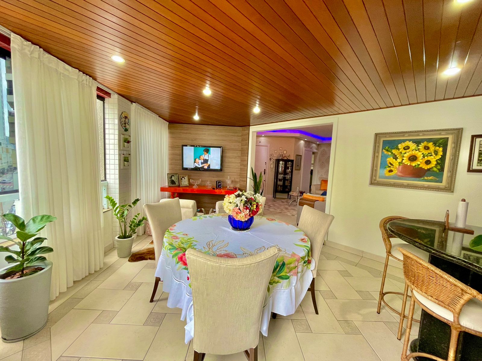 Imagem Apartamento com 3 Quartos à Venda, 120 m²em Centro - Balneário Camboriú