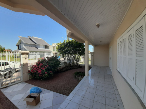 Imagem Casa com 6 Quartos à Venda, 308 m² em Capão Novo Village - Capão Da Canoa