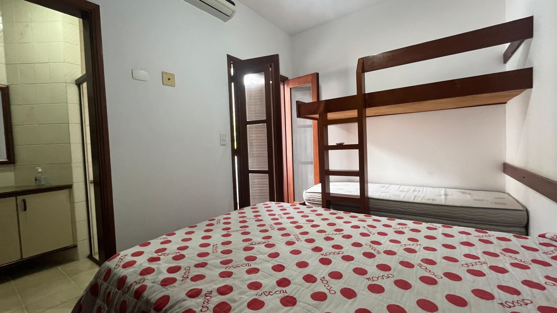 Imagem Casa com 8 Quartos à Venda ou Temporada, 390 m² em Riviera - Bertioga Imagem Casa com 8 Quartos à Venda ou Temporada, 390 m² em Riviera - Bertioga