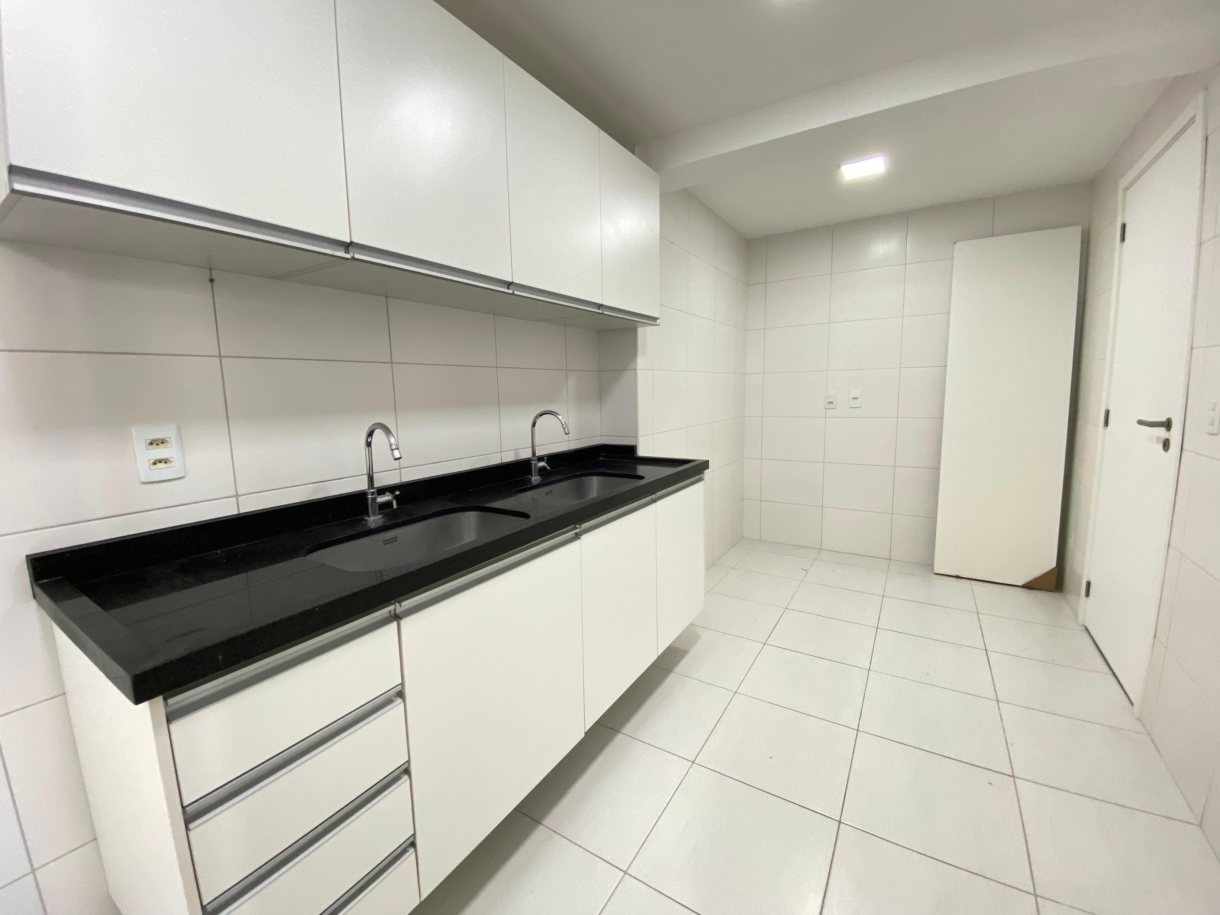 Imagem Apartamento com 4 Quartos à Venda, 136 m²em Boa Viagem - Recife