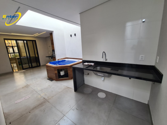Imagem Casa com 4 Quartos à Venda, 225 m² em Guará II - Brasília