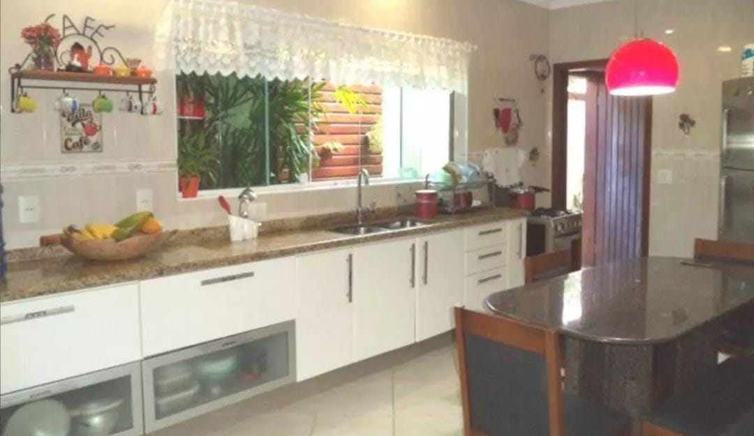 Imagem Casa com 4 Quartos à Venda, 330 m² em Vila Petrópolis - Atibaia Imagem Casa com 4 Quartos à Venda, 330 m² em Vila Petrópolis - Atibaia
