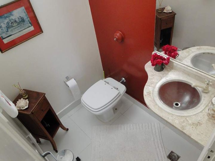 Imagem Casa com 4 Quartos à Venda, 3 m² em Várzea&nbsp; - Teresópolis