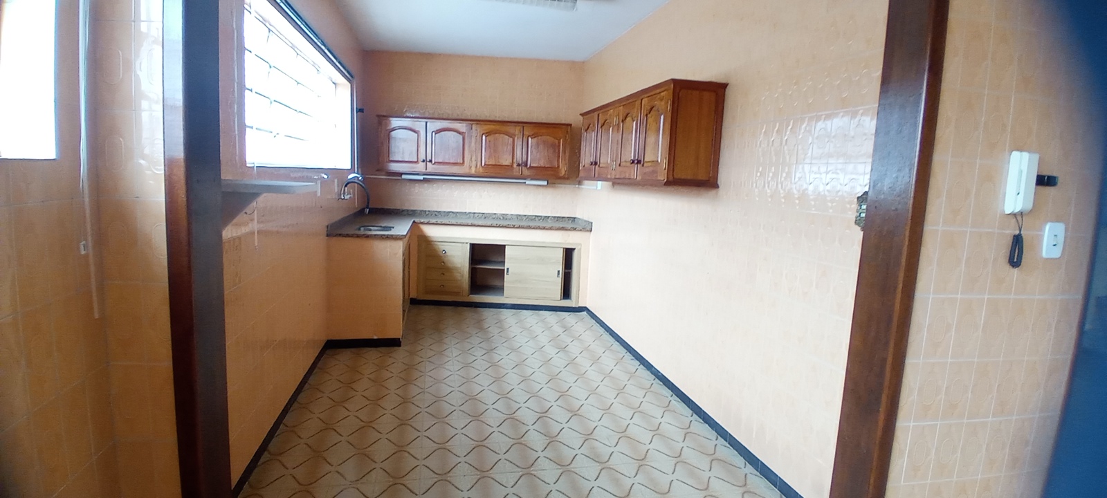 Imagem Casa com 4 Quartos à Venda, 173 m²em Centro - Taubaté Imagem Casa com 4 Quartos à Venda, 173 m²em Centro - Taubaté