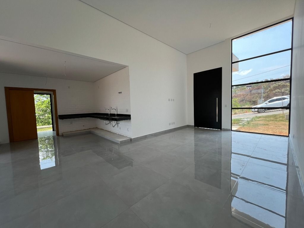 Imagem Casa de Condomínio com 4 Quartos à Venda, 200 m² em - Imagem Casa de Condomínio com 4 Quartos à Venda, 200 m² em -