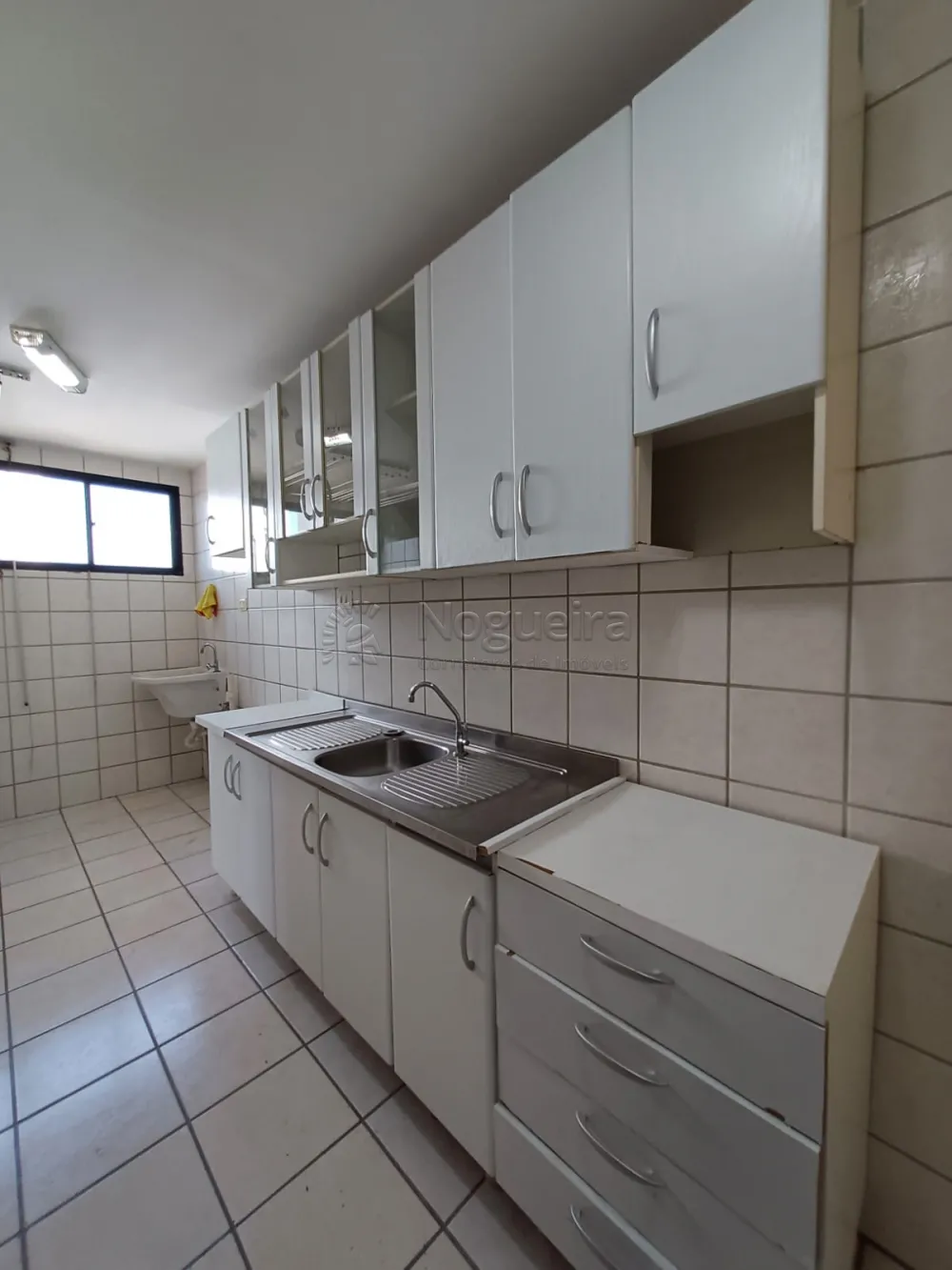 Imagem Apartamento com 2 Quartos à Venda, 61 m²em Espinheiro - Recife