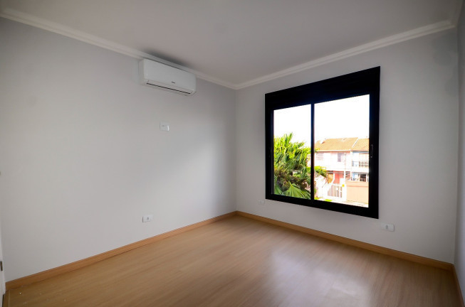 Imagem Sobrado com 3 Quartos à Venda, em Cajuru - Curitiba Imagem Sobrado com 3 Quartos à Venda, em Cajuru - Curitiba