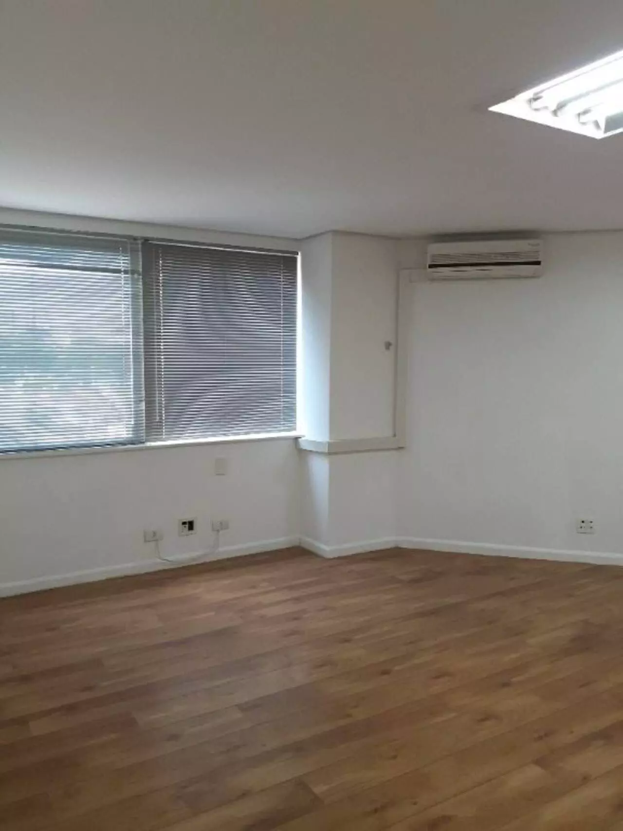 Imagem Sala Comercial à Venda ou Locação, 204 m²em Cidade Monções - São Paulo