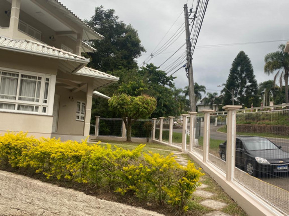 Imagem Casa com 3 Quartos à Venda, 268 m² em Centro - Picada Café Imagem Casa com 3 Quartos à Venda, 268 m² em Centro - Picada Café