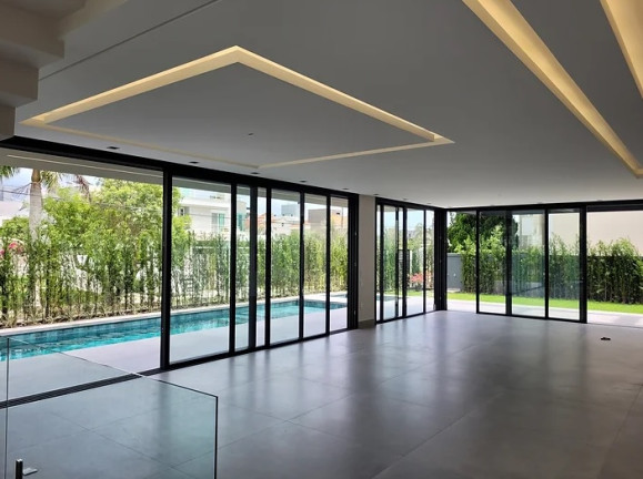 Imagem Casa com 5 Quartos à Venda, 350 m² em Jurerê Internacional - Florianópolis Imagem Casa com 5 Quartos à Venda, 350 m² em Jurerê Internacional - Florianópolis