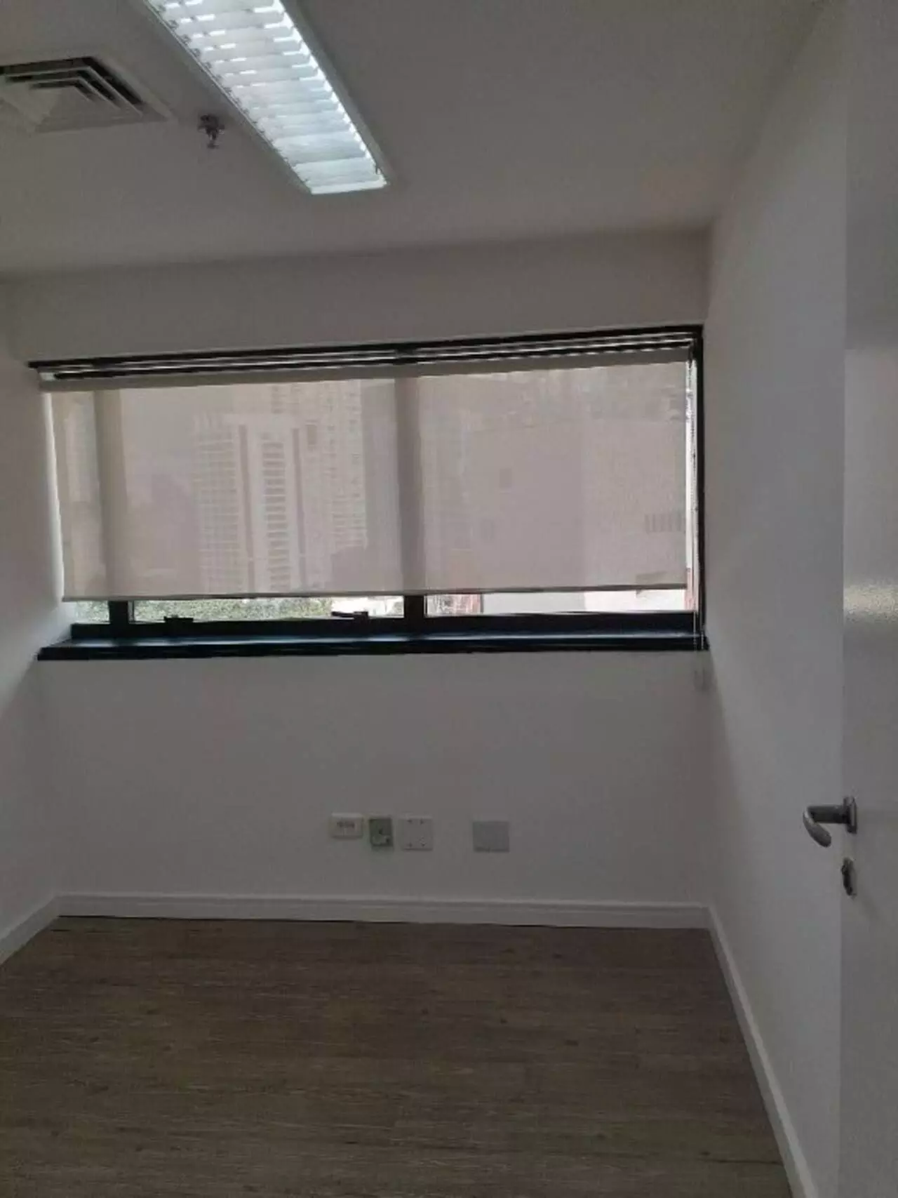 Imagem Sala Comercial à Venda ou Locação, 90 m²em Vila Olímpia - São Paulo