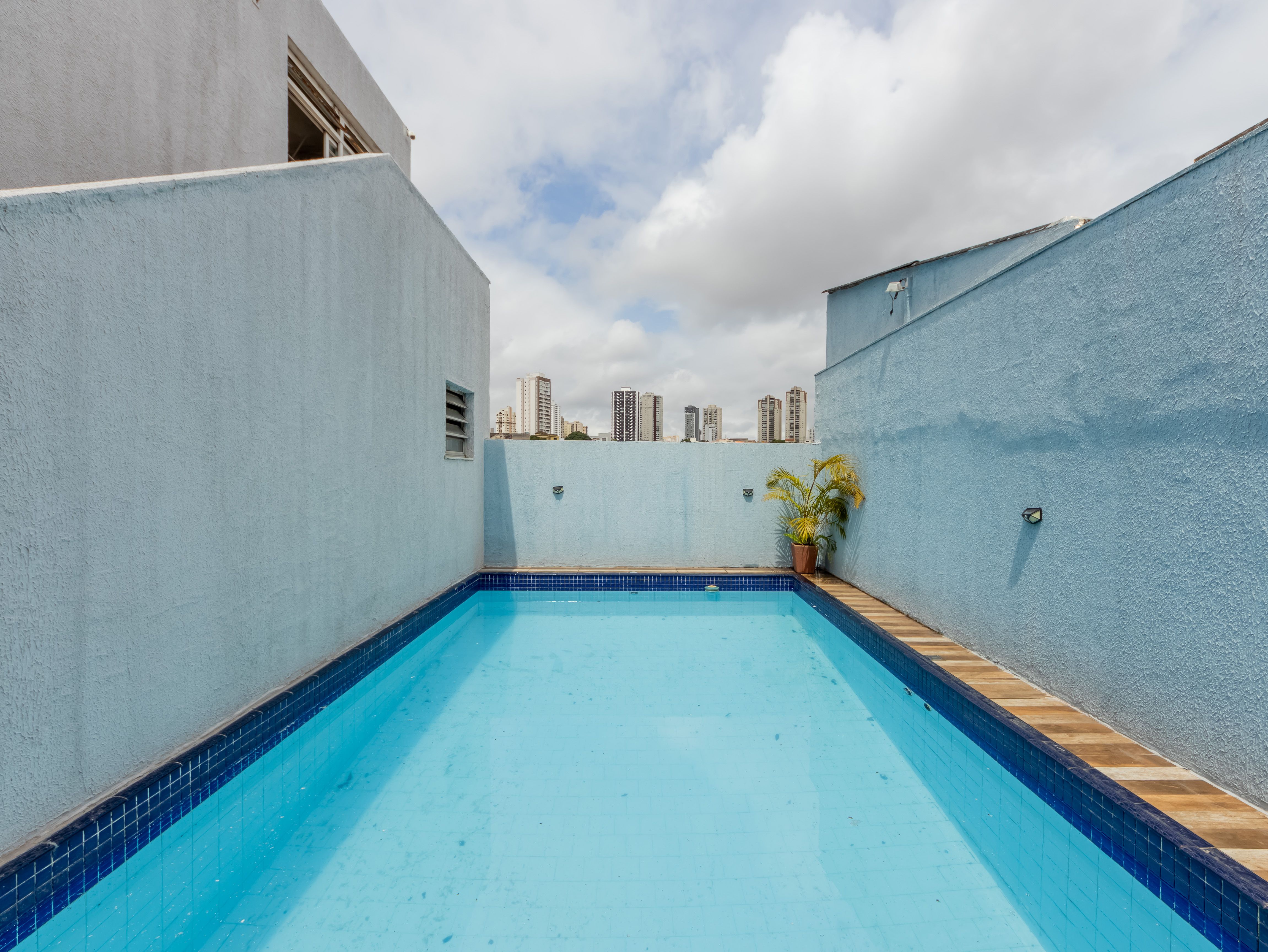 Imagem Sobrado com 3 Quartos à Venda, 300 m² em Vila Lúcia Elvira - São Paulo